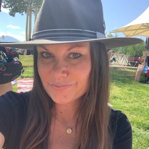 Meet your Posher, Alison